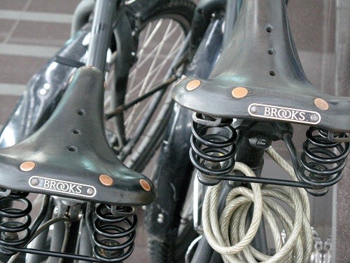 Unsere gut eingeformten Sättel