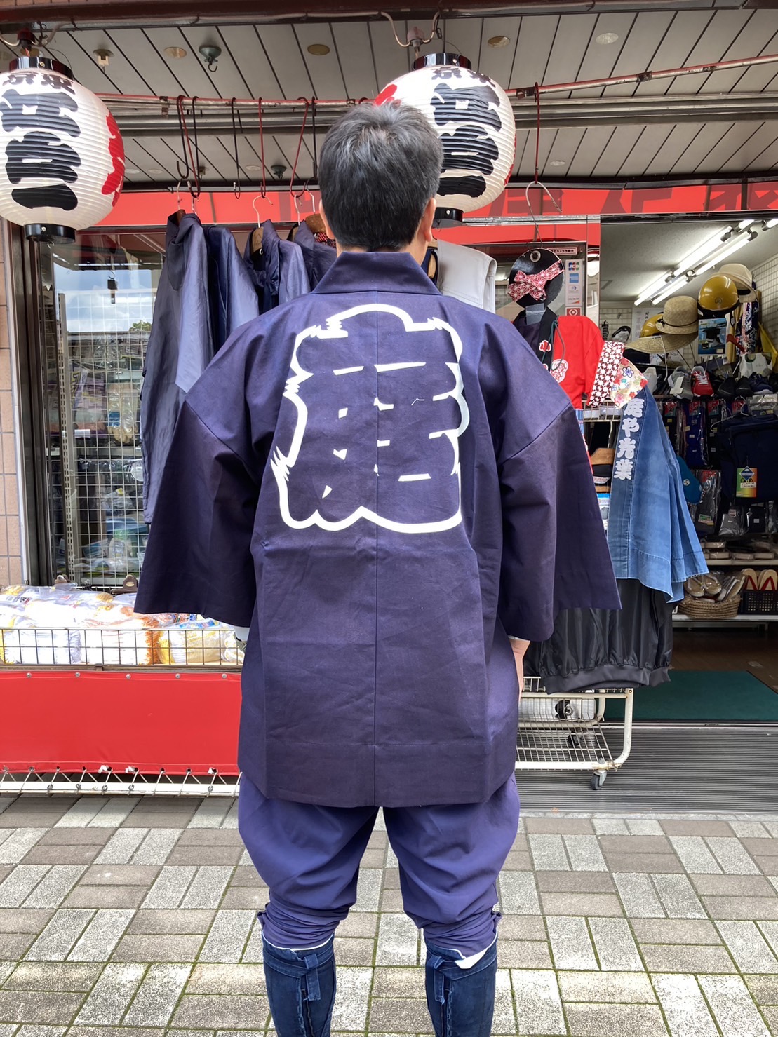 川崎市溝口の祭り用品店「岡田屋足袋店」さんで半纏を新調しました。