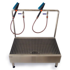 Boot washer with hand brushes