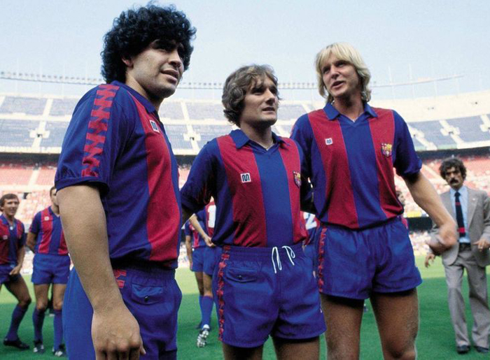 La normativa impidió que Maradona, Simonsen y Schuster jugaran juntos en el FC Barcelona