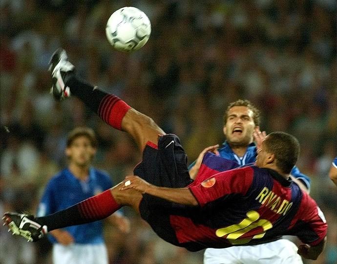 El hat-trick de Rivaldo al Valencia