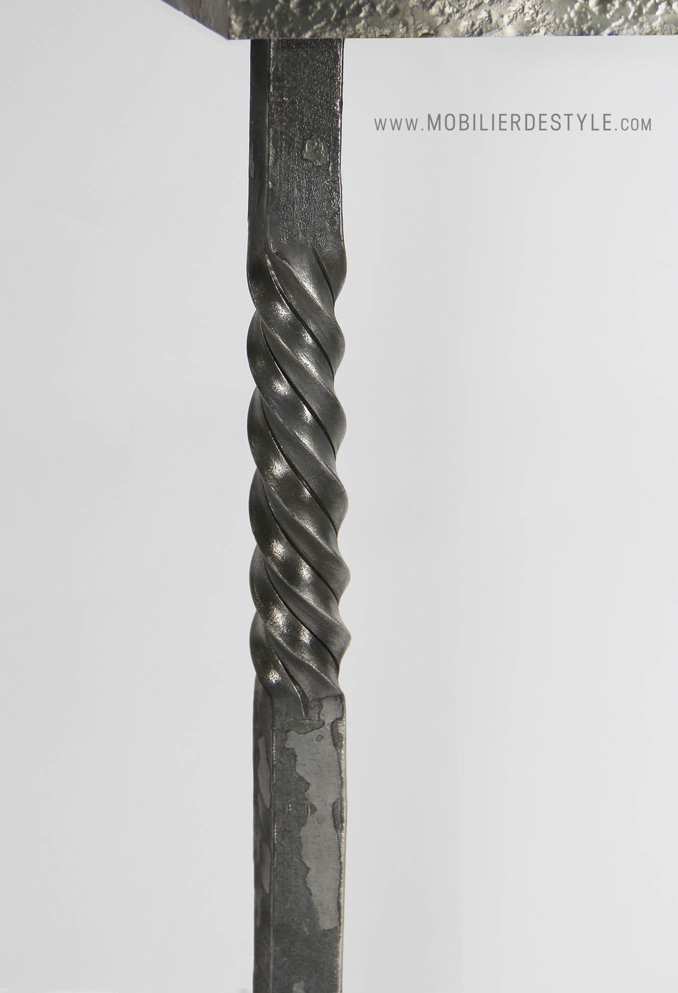 Finish 1 : Brushed wrought iron