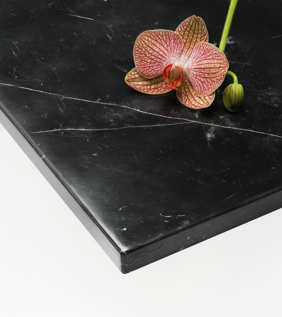 Plateau 7 : Marbre Noir Marquina