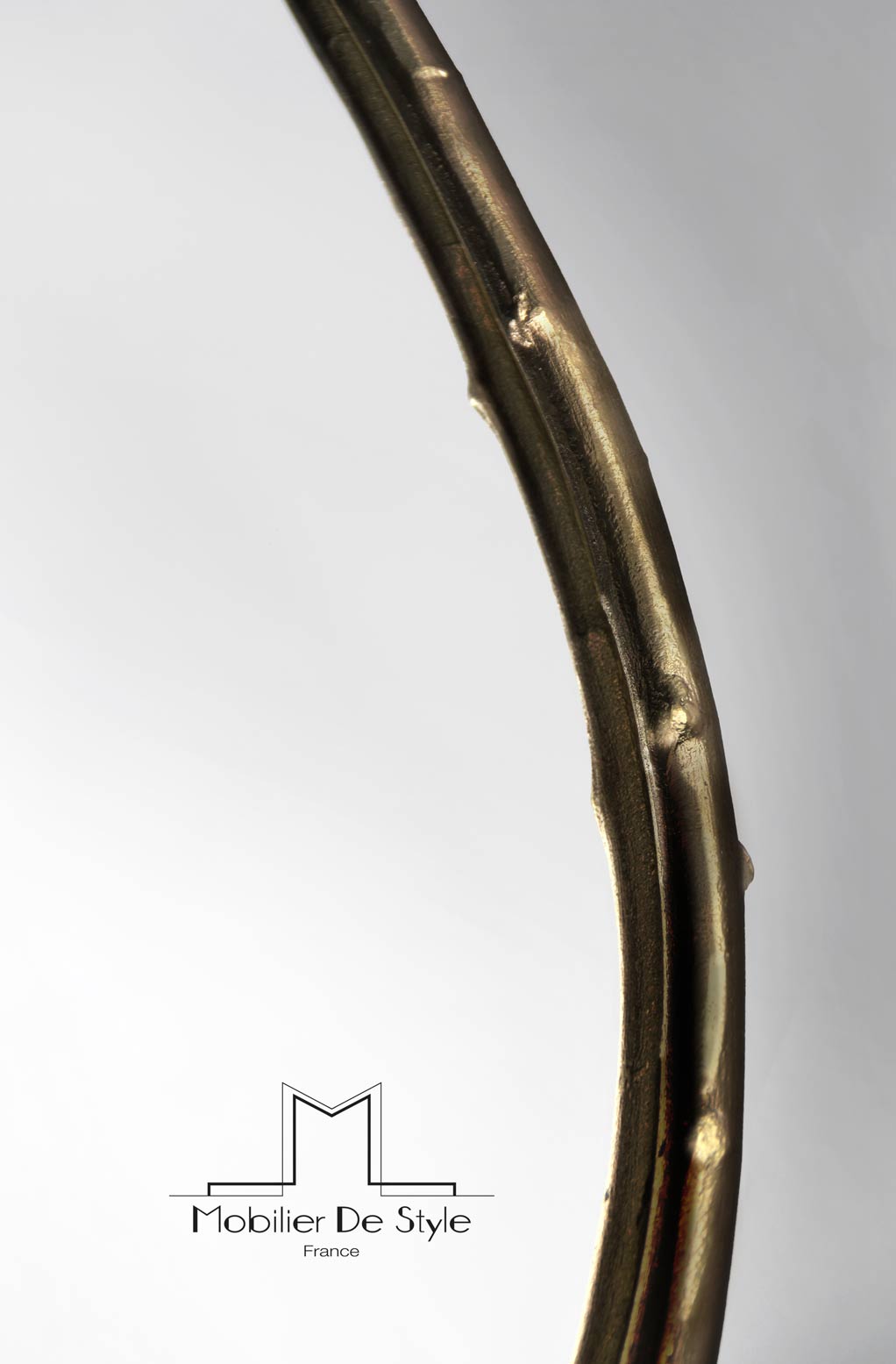 Finish : Cast patinated bronze