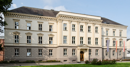 NRW-Justizministerium in Düsseldorf, Bild: Jörg Wiegels, Wikipedia