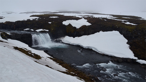 …entlang an einem Wildwasser nach Djupivogur