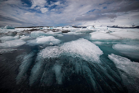 Kristallklares Eiswasser