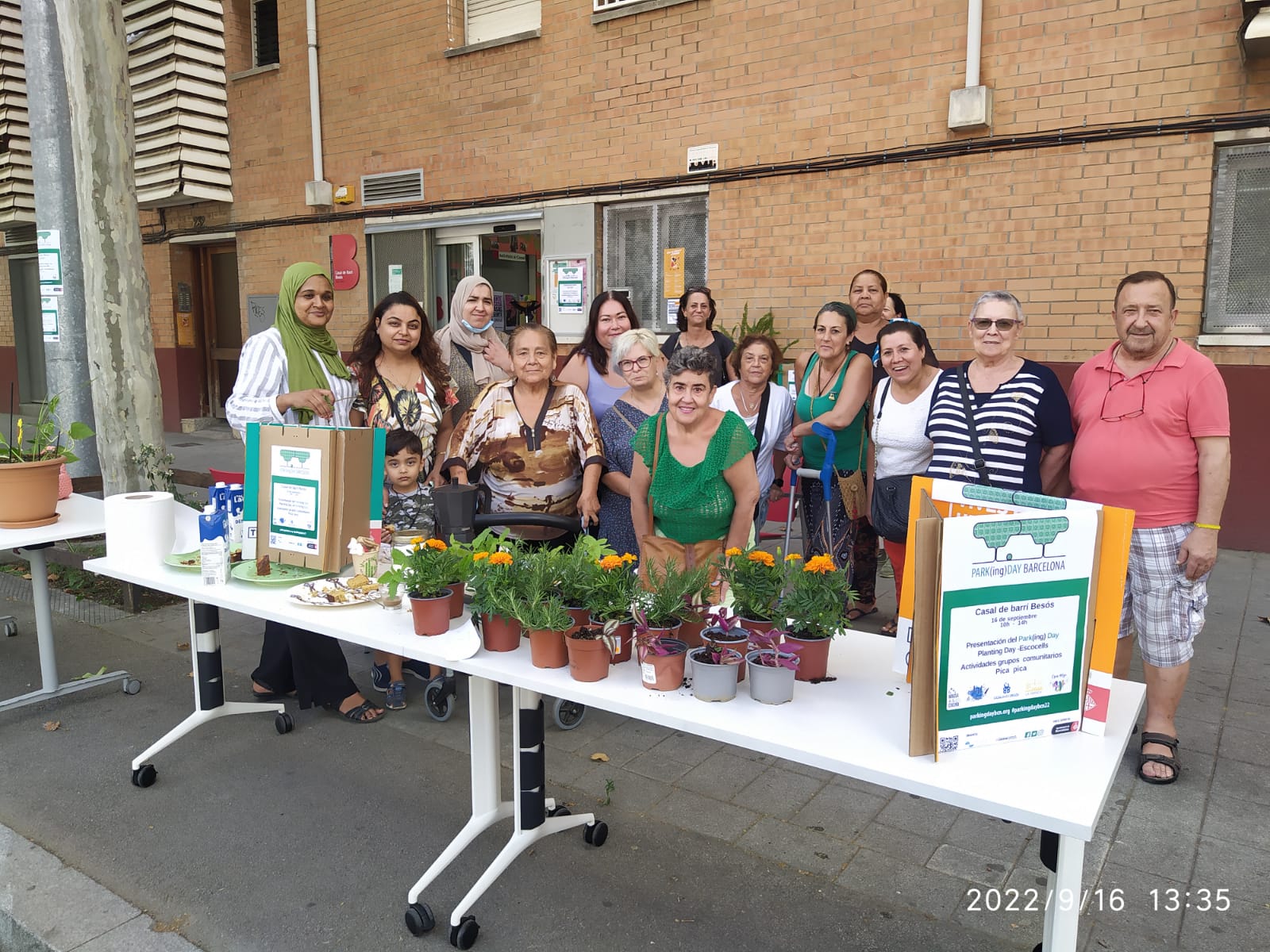 Per què fer un “Planting Day”: dia per plantar (nos) fent més verda la nostra vida al carrer?