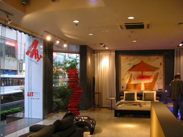 Fiera d’arte contemporanea “II Museo Shop Con-Temporaneo ARTOUR-O” a Shanghai, 16-26 SETTEMBRE 2007.