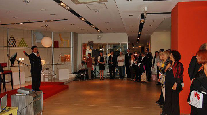Fiera d’arte contemporanea “II Museo Shop Con-Temporaneo ARTOUR-O” a Shanghai, 16-26 SETTEMBRE 2007.