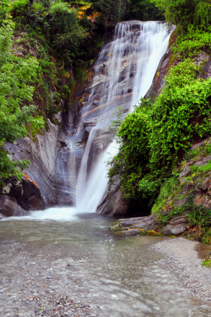 Wasserfall an der Via Contra, Brione sopra Minusio