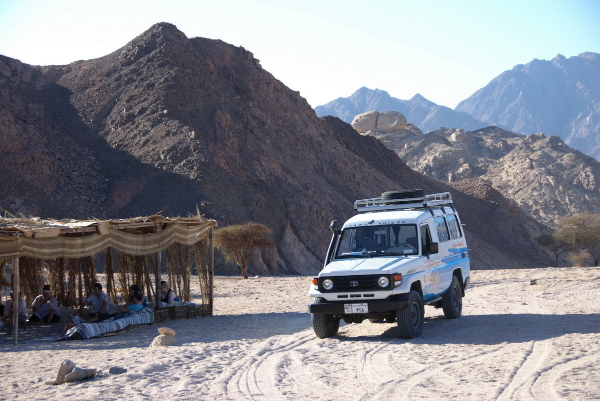 Vierter Ausflug, beginnend mit Jeep Safari