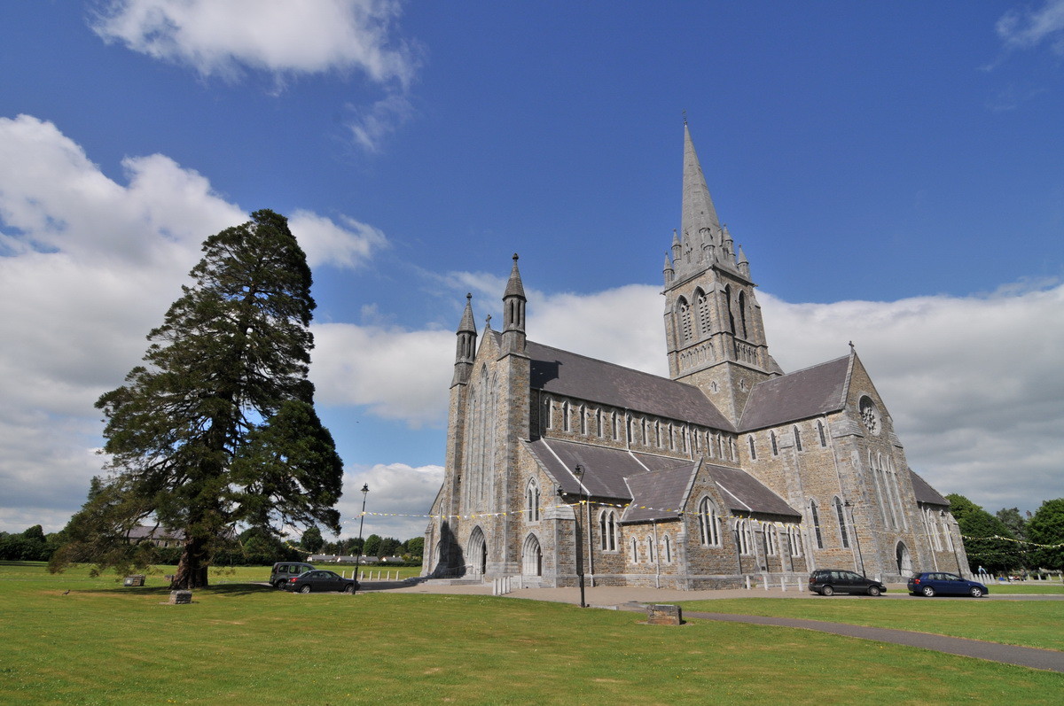 Am Ende des Ringes wieder in Killarney, die St. Mary Kathedrale