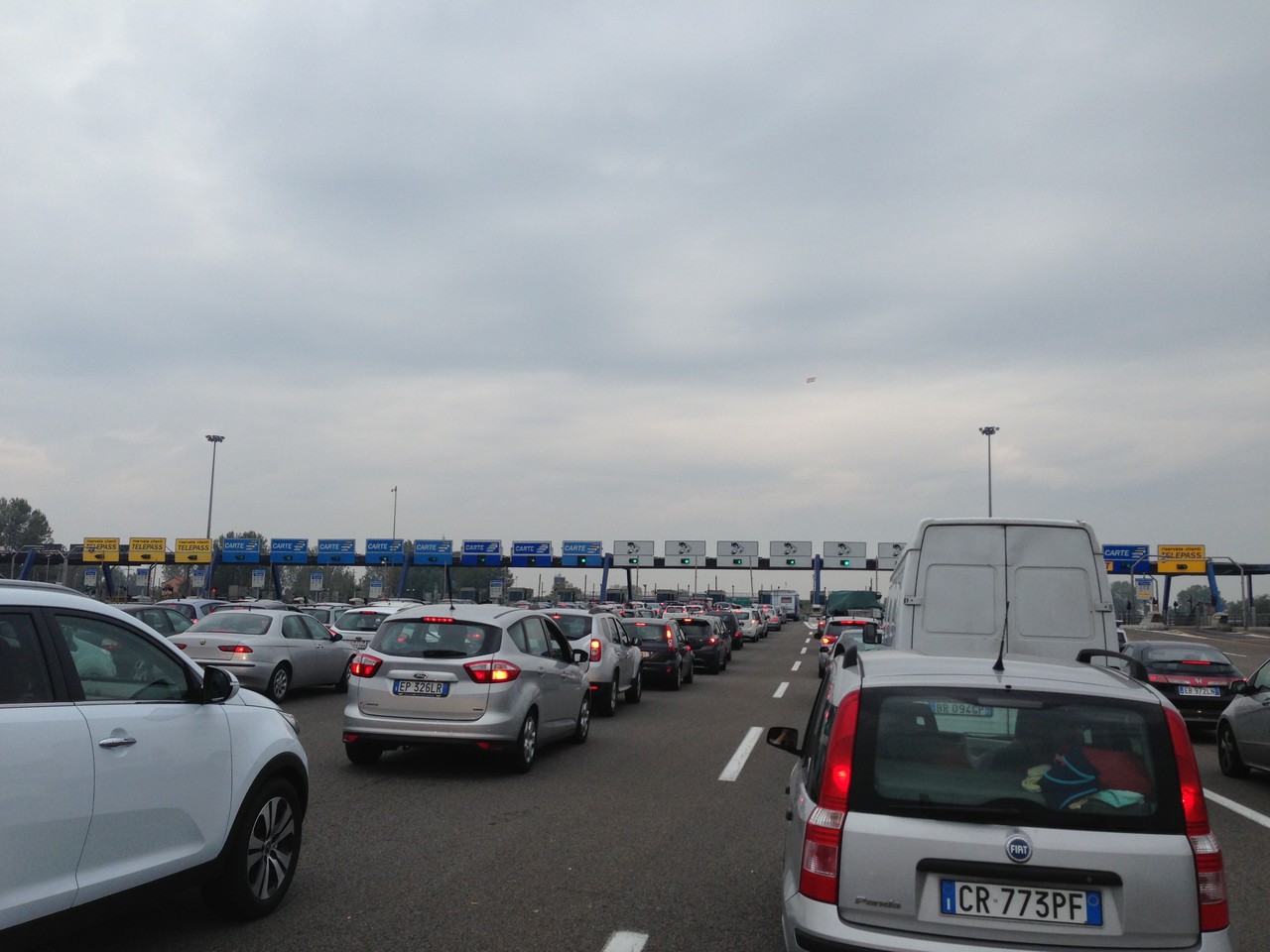 Auf der Heimfahrt - Die Autobahn-Zahlstelle bei Mailand