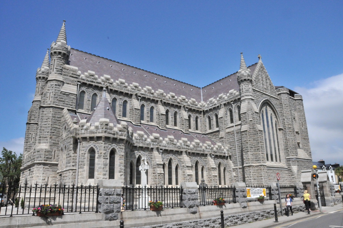 Die Daniel O'Connell Memorial Church in Caversiveen