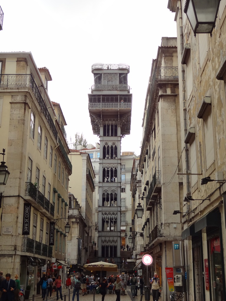 Elevador de Santa Justa, verbindet Baixa mit Chiado