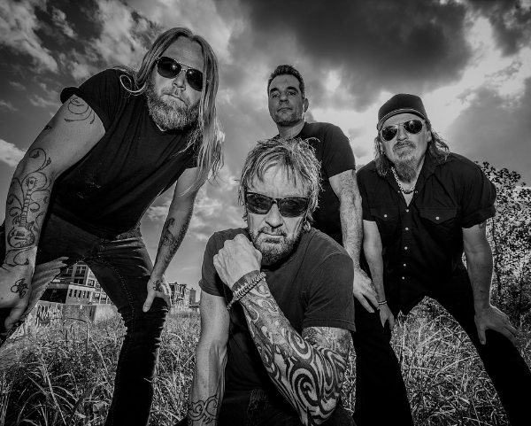 Roxy Blue, New Single, Silver Lining, Todd Poole, Hard Rock, News Rockers And Other Animals, Rock News, Rock Magazine, Rock Webzine, rock news, sleaze rock, glam rock, hair metal, heavy metal