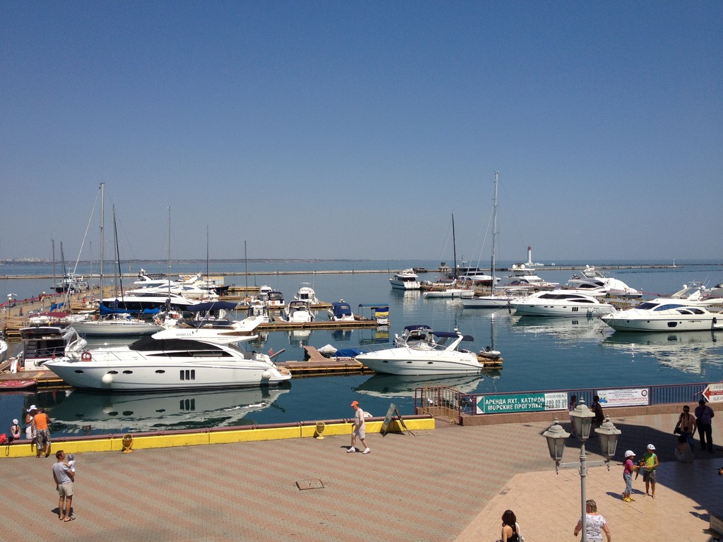 Luxusschiffe im Hafen von Odessa