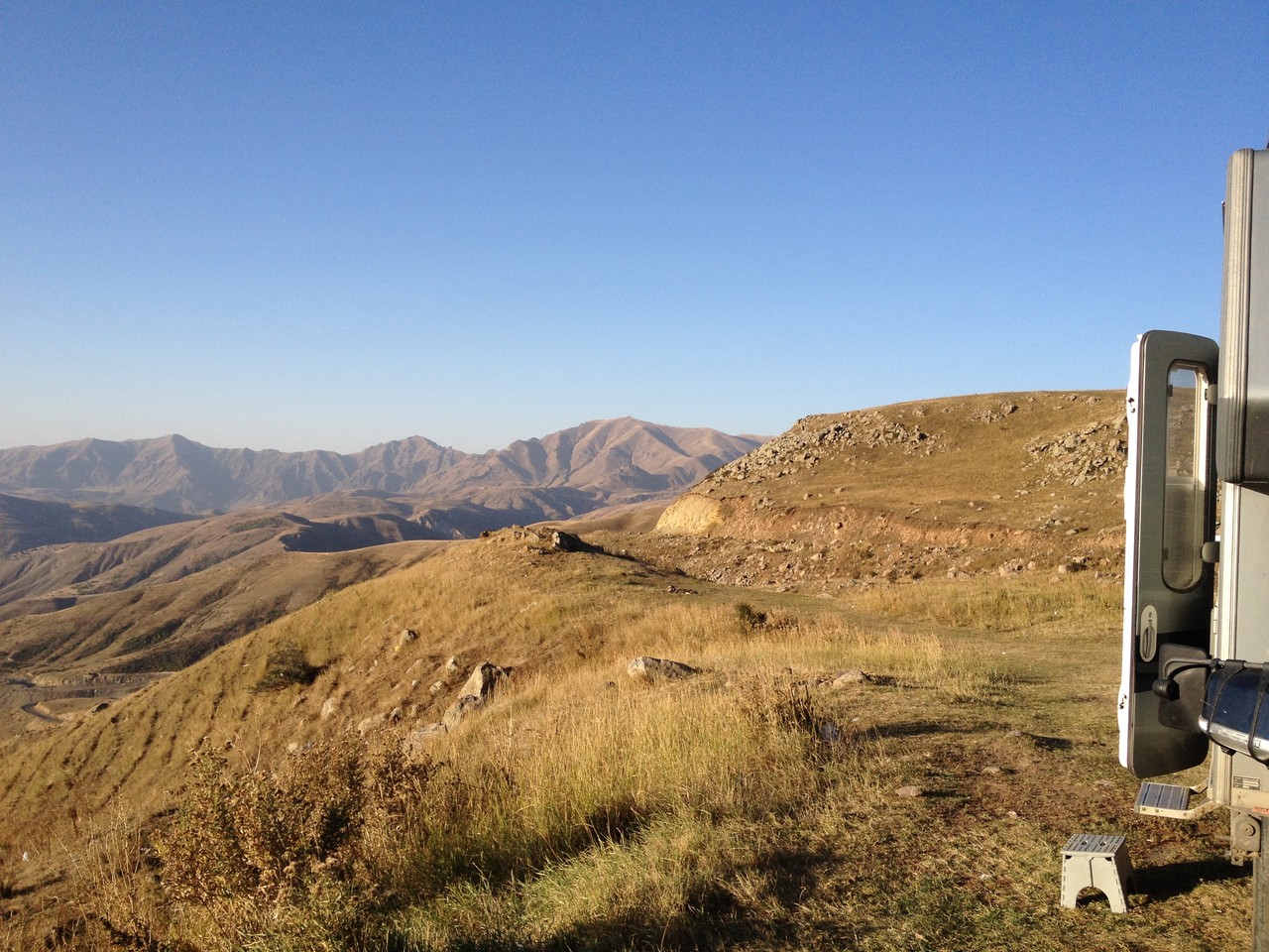 Ausblick vor der Abfahrt auf  dem Selimpass (2300m)