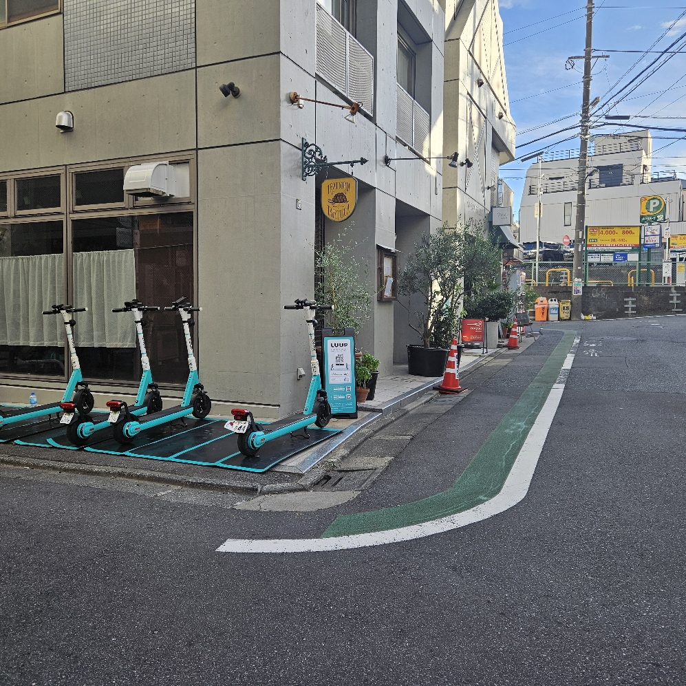 ☆店舗マンション1階にLUUP併設されました！コインパーキングも新たに隣接されましたので、こちらをご利用下さいませ。(駐輪場はございません🙇‍♀️)