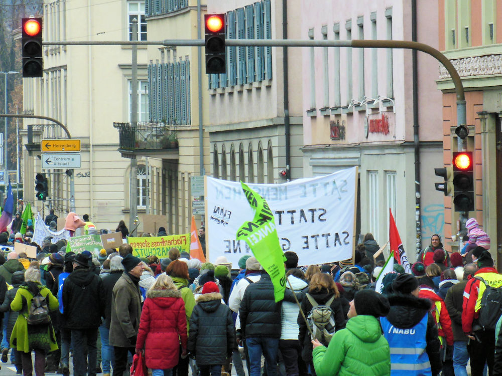 Auf rot steht nur die Agrarpolitik, Foto F. Handel