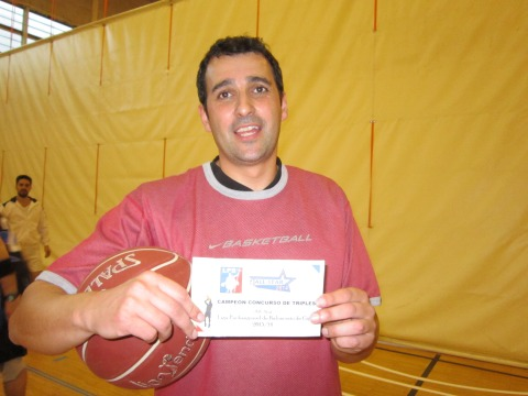 Gerardo, campeón del concurso de triples