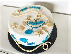 Tauftorte mit Fischdeko