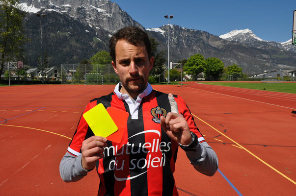Pechvogel Roger Stöckli waltete ab der 60. Minute als umsichtiger Referee.