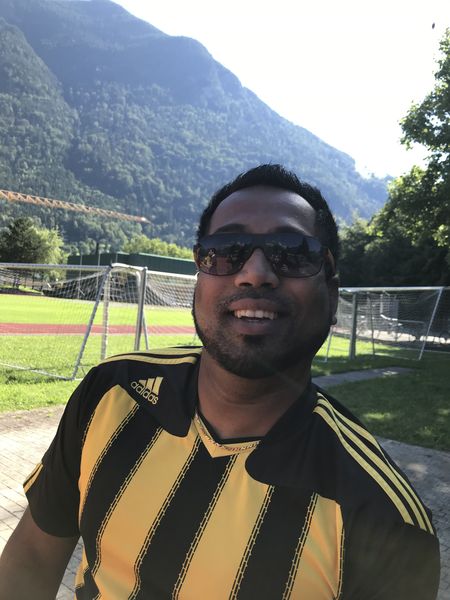 Raguraj "I Kumma" Ananthavettivelu verstärkte die Moustaches.