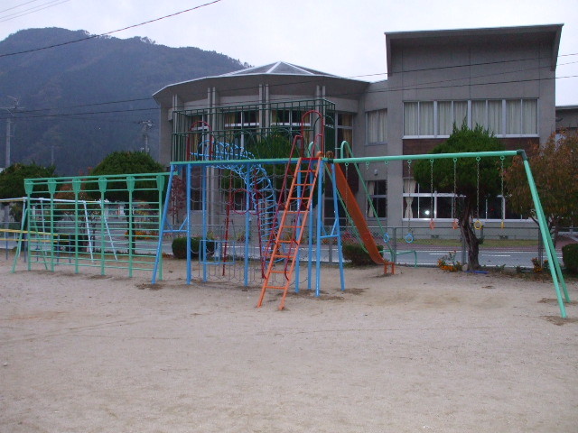 小学校複合遊具改修