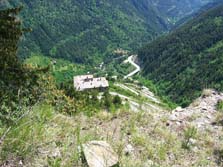 Colle di Tenda (sullo sfondo, la RD 6204)