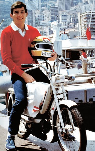 Ayrton Senna su Ciclomotor Pumita