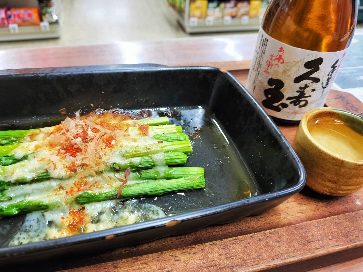 「アスパラのチーズ焼き」×「久寿玉 手造り 特別純米」