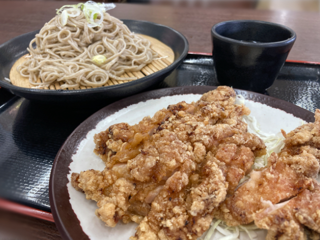 山賊そばがうまい
