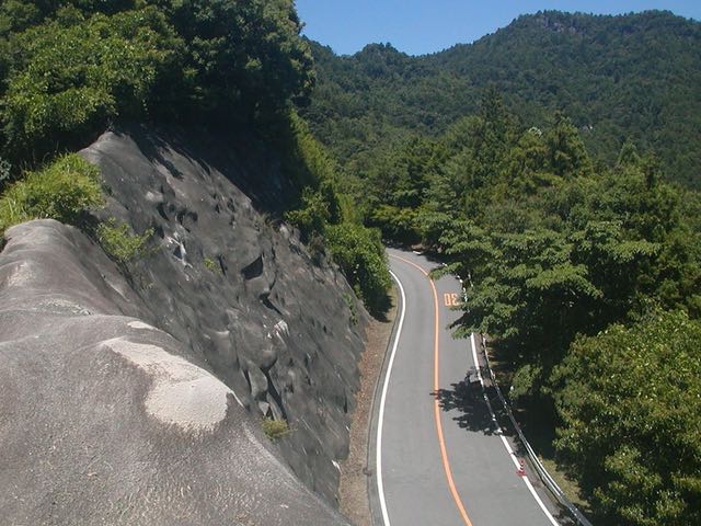 交通量が少なく走りやすい鳳来寺山パークウェイ
