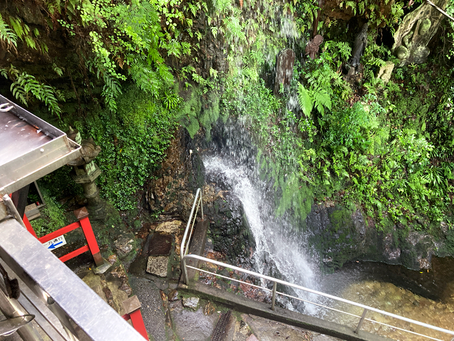 滝行も行われるふどうの滝
