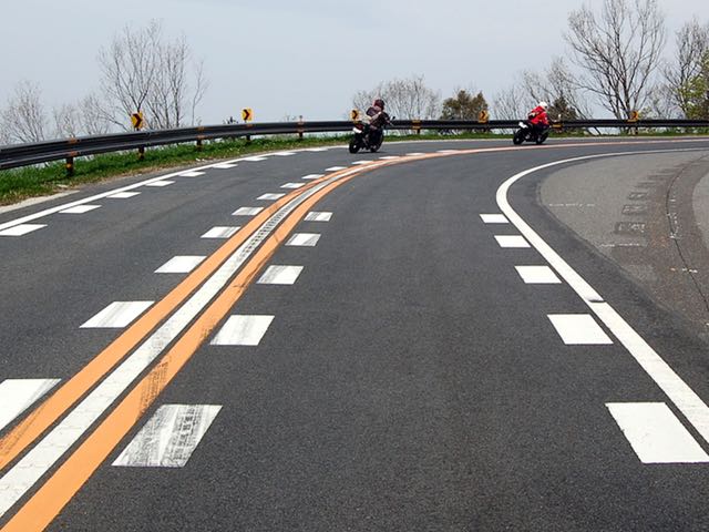 R301はライダーに人気。気持ち良く流せる