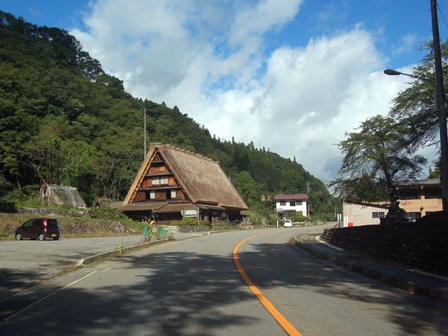R156沿いにある合掌造りの旧遠山家民俗館