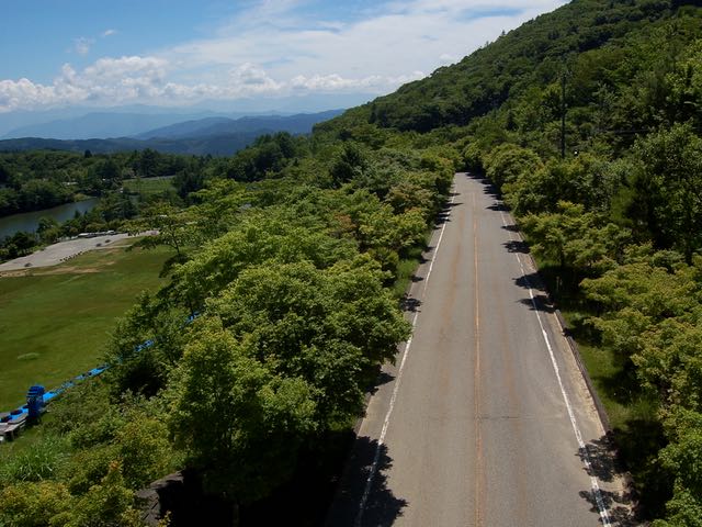 茶臼山高原道路を登りつめるとそこが目的地