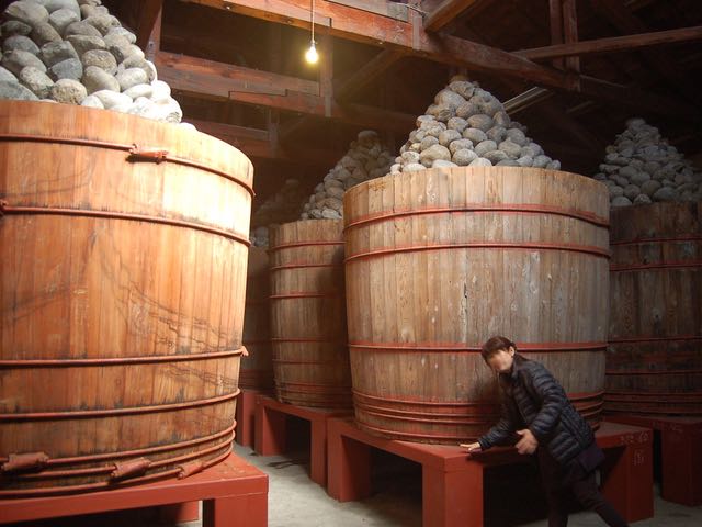 味噌蔵見学は30分間ほど。予約不要