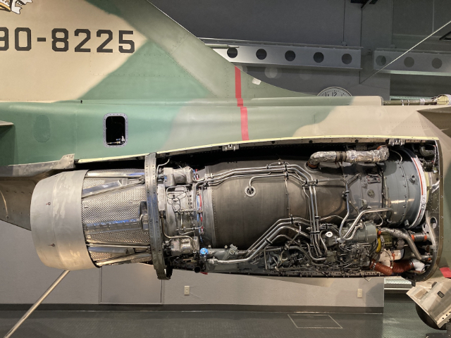 F-1戦闘機のエンジン