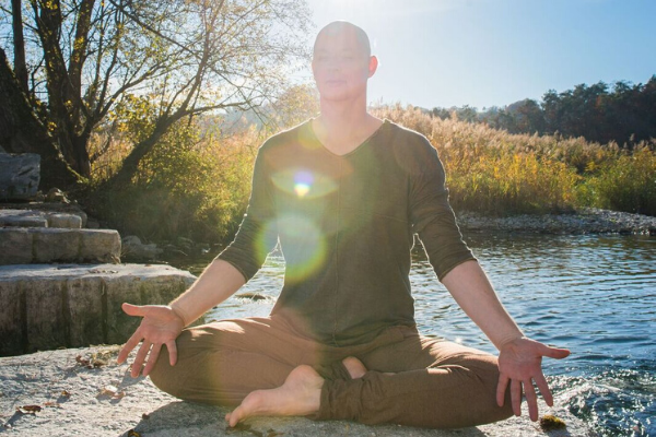 Spezies Mann - Der Schleier vor Yoga - Rene Hug Yin Yoga