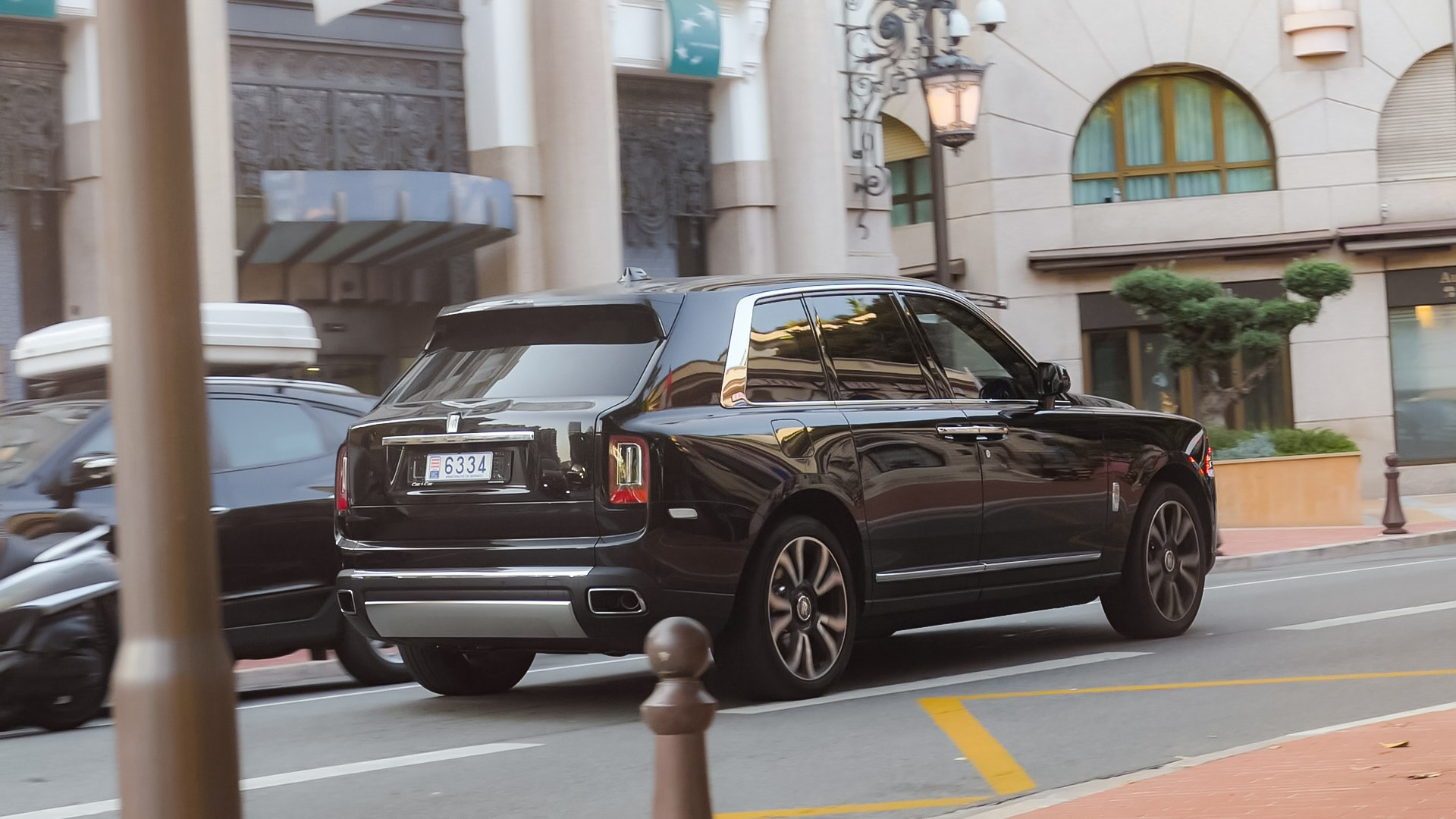 Rolls Royce Cullinan - 6334 (MC)