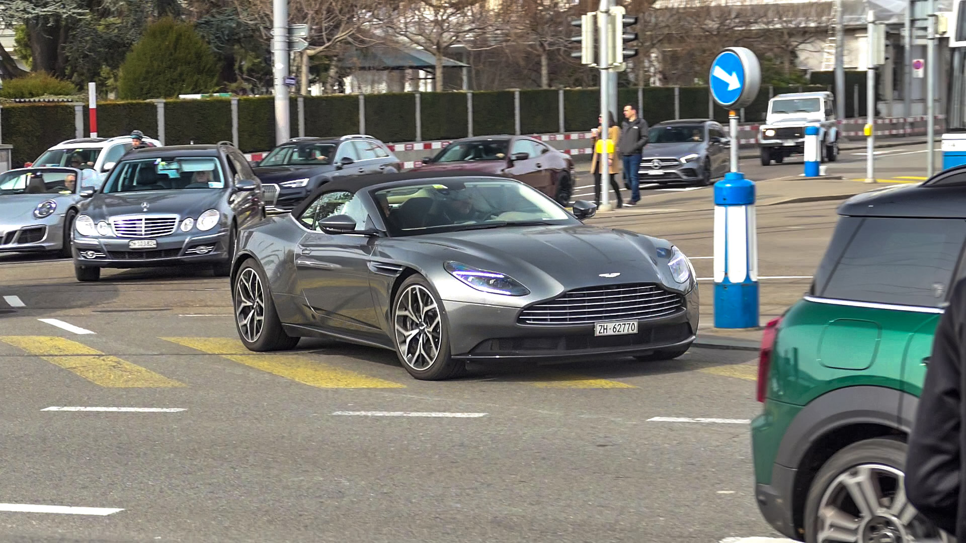 Aston Martin DB11 Volante - ZH62770 (CH)