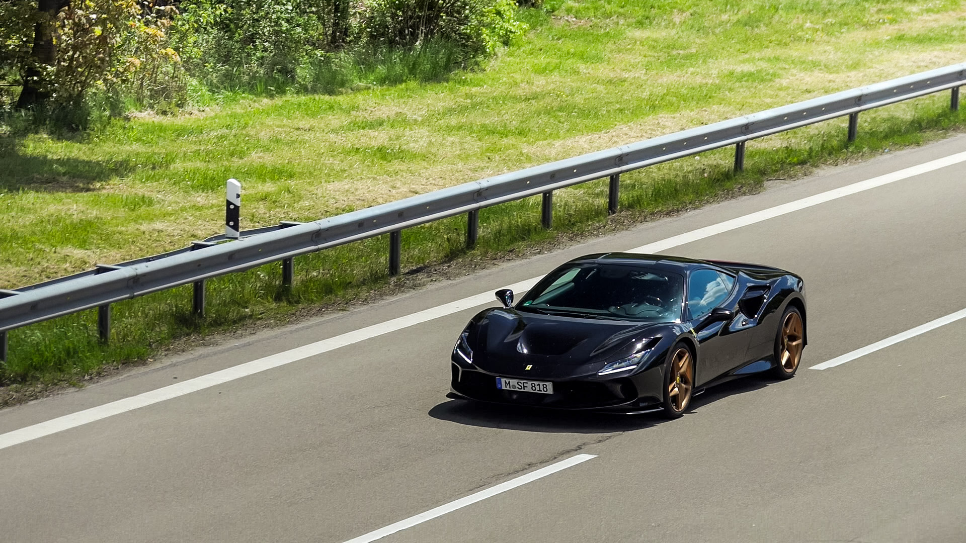 Ferrari F8 Tributo - M-SF818
