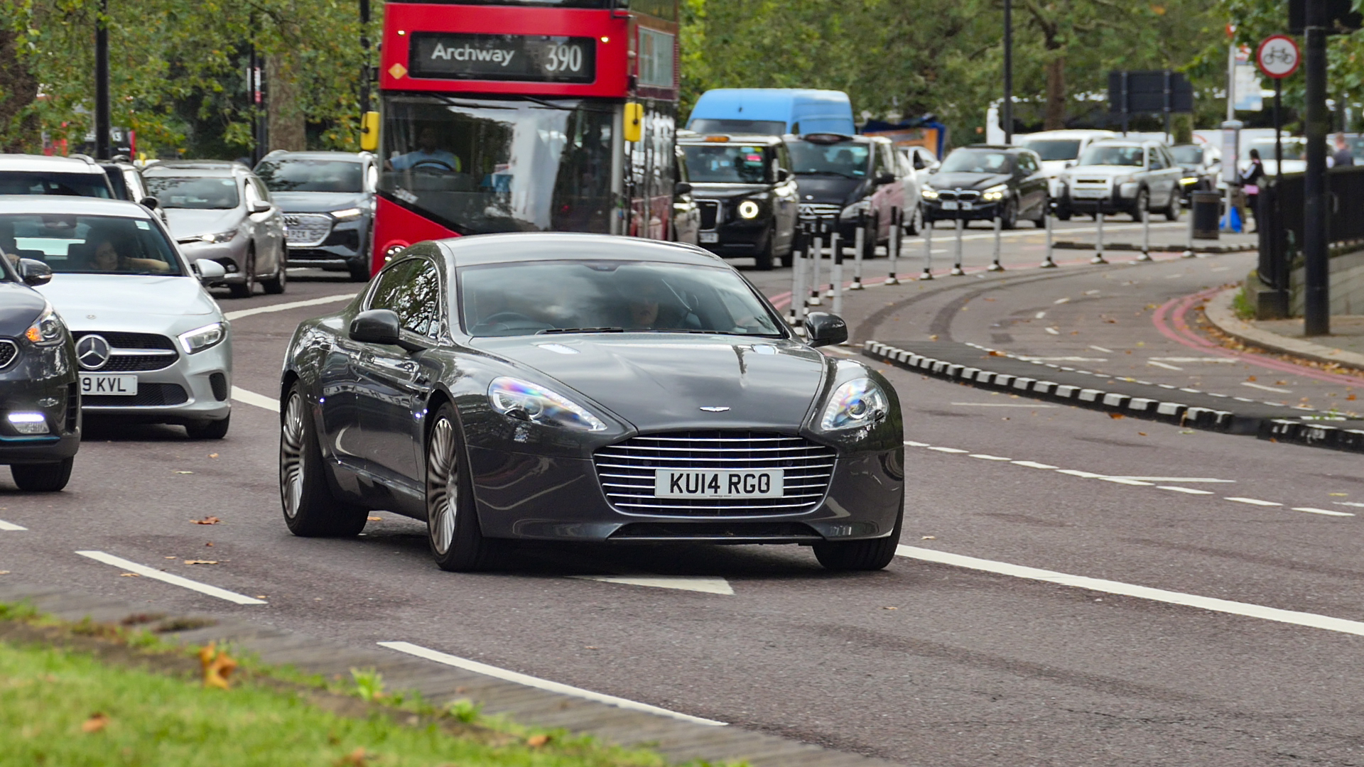 Aston Martin Rapide S - KU14RGO (GB)