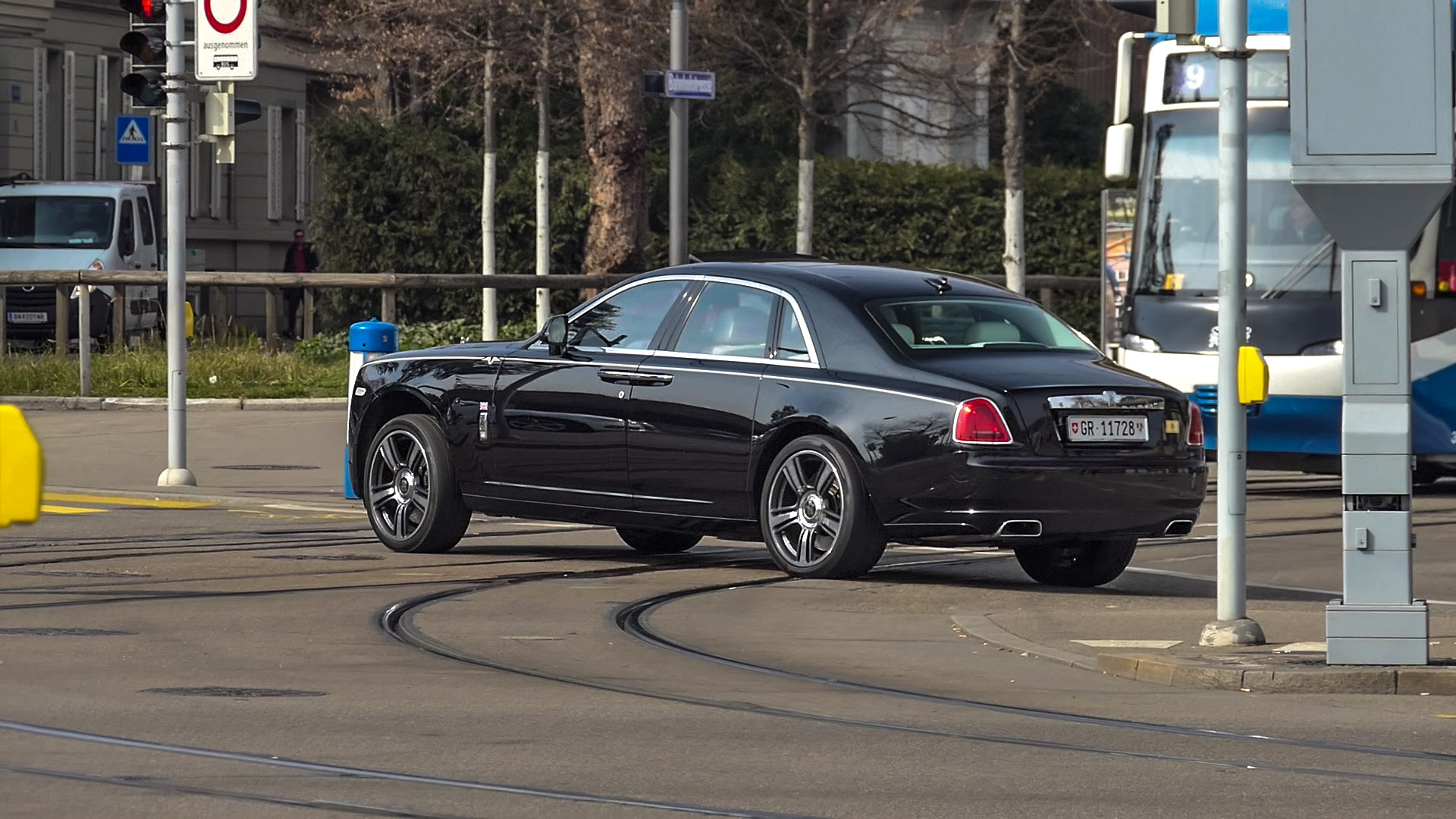 Rolls Royce Ghost - GR11728 (CH)