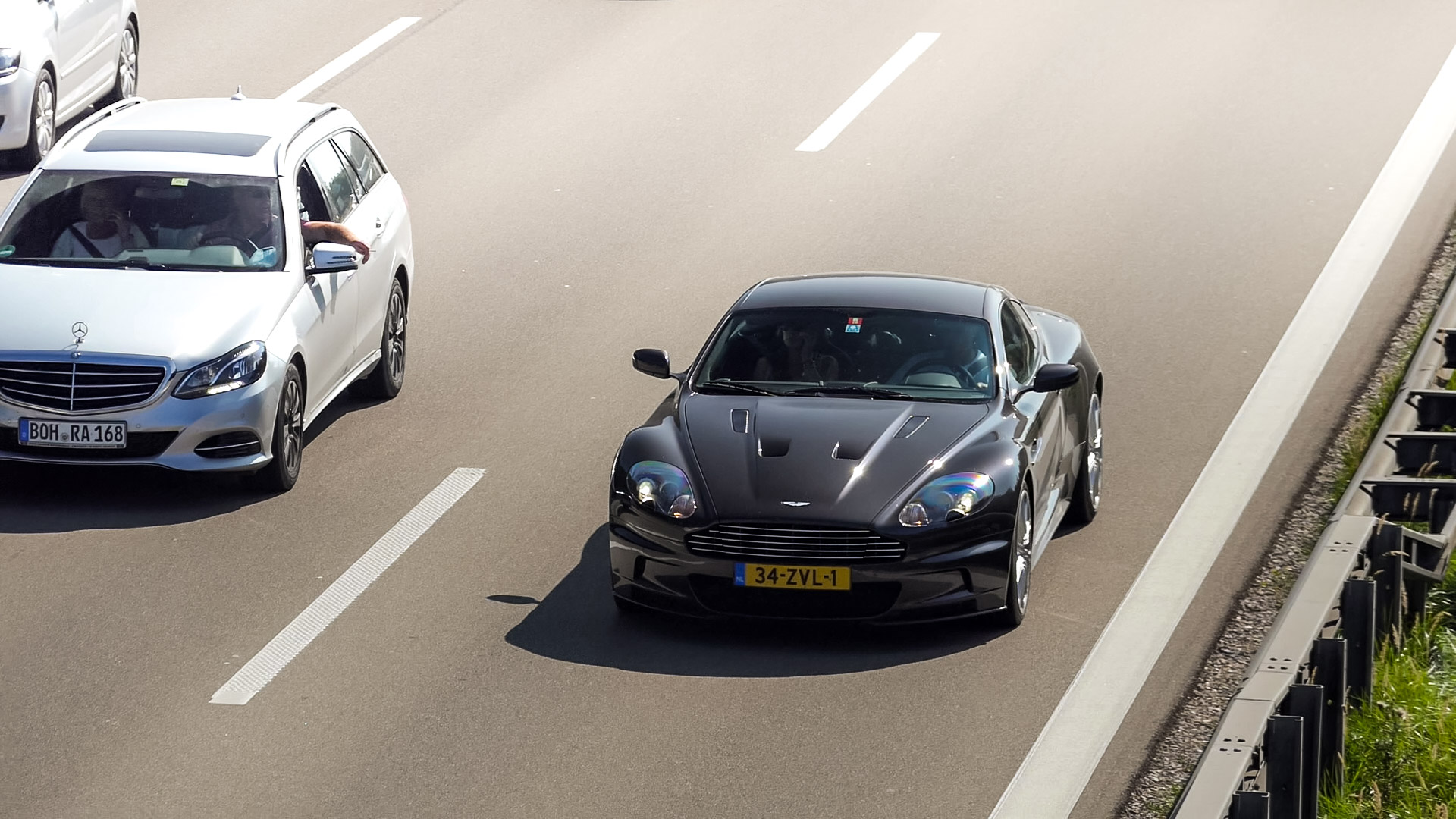 Aston Martin DBS - 34ZVL1 (NL)