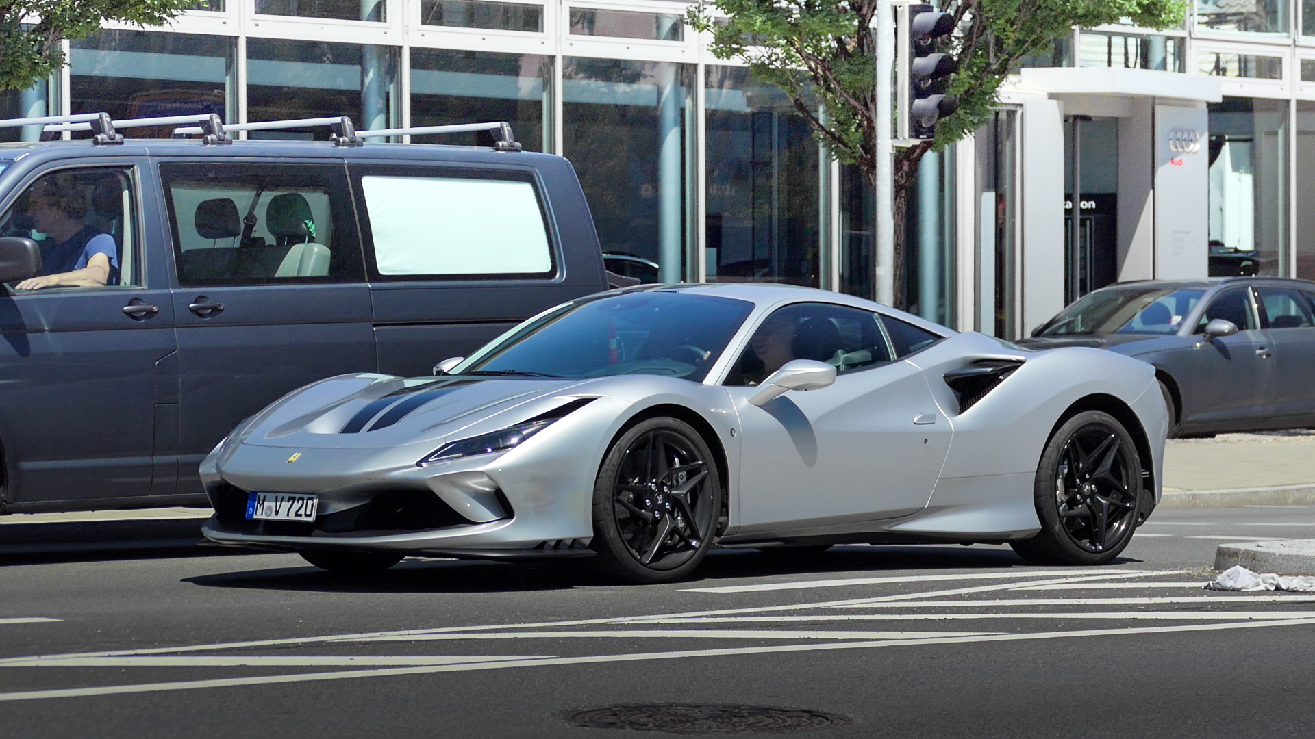 Ferrari F8 Tributo - M-V720