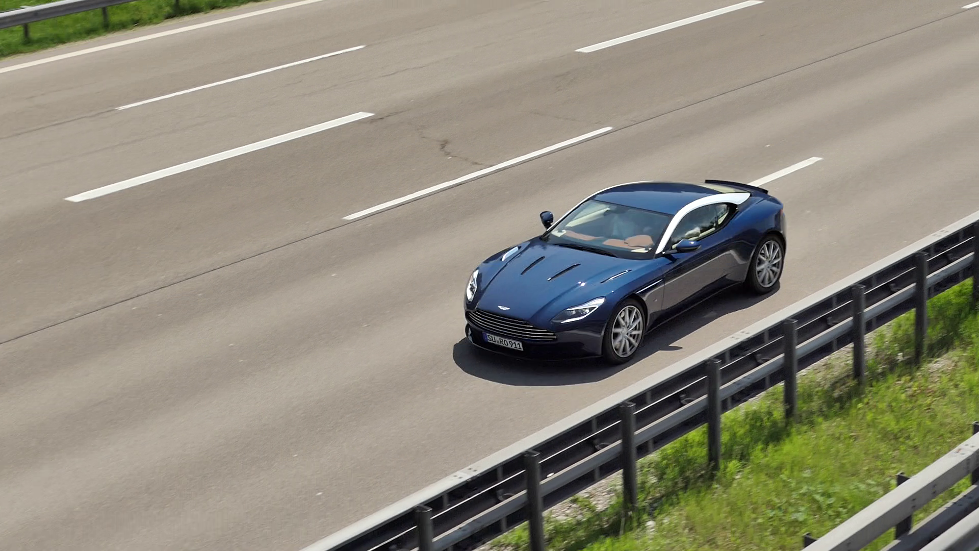 Aston Martin DB11 - SU-RO911
